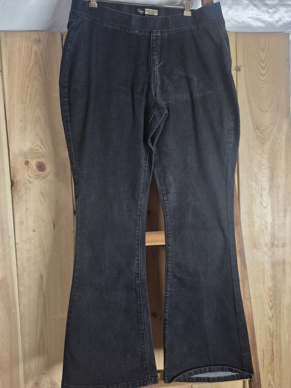 Black Women's Flared Jeans - Unknown Brand
